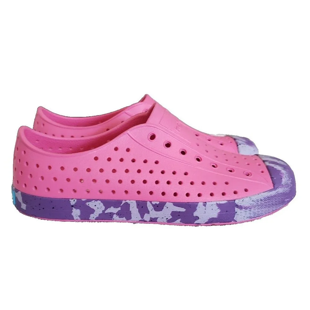 Native Jefferson The Circle Whistler Slip-On Sneaker Shoe Pink  Big Kids Size J6